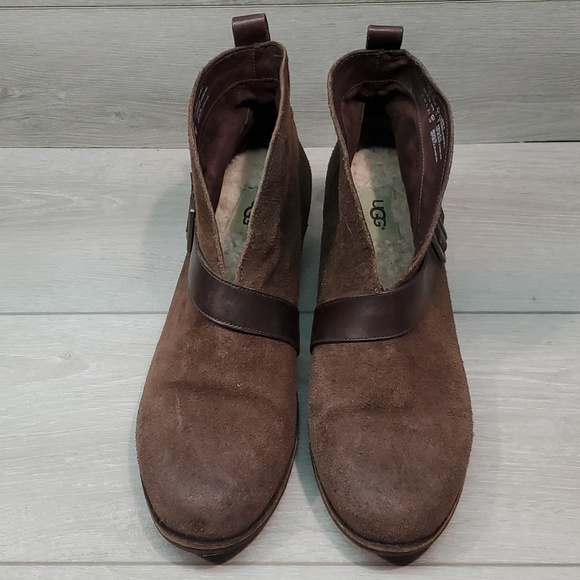 Ugg Australia Women's Wright Belted  Leather Sheepskin heels boots shoes sz 11 - Picture 4 of 15